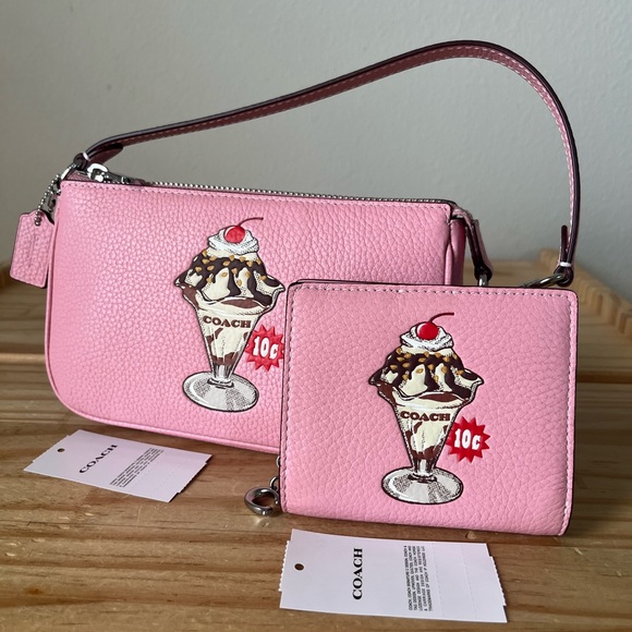 ✅Coach Nolita 19 sundae graphic set
